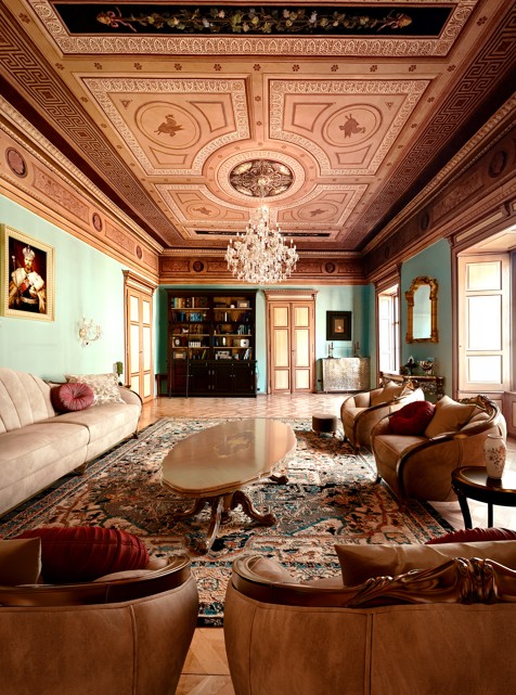 Exceptional old town apartment in Merangasse - commission free!